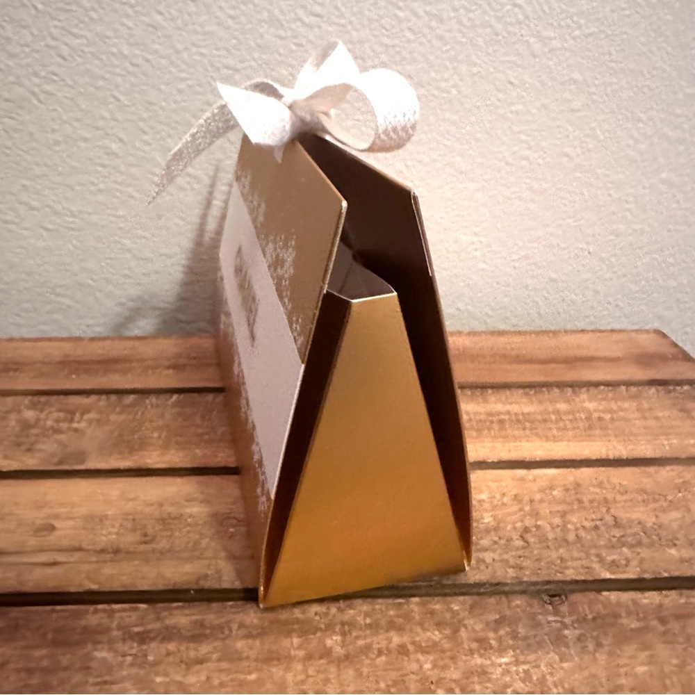 Chanel Gift Box Ribbon Gold‎ New Small - Picture 4 of 11